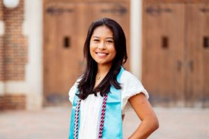 Girls Graduation Pictures at the University of Richmond