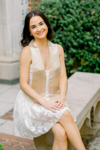Graduation_Pictures_Dana_Carskadden-10 Girls Sitting Graduation Portrait UofR